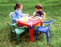 Детский пластиковый стол Marian Plast с карманами